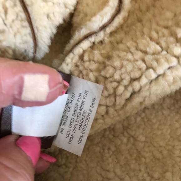 PRADA’S UNSPOKEN LUXURY - Picture 7 of 8